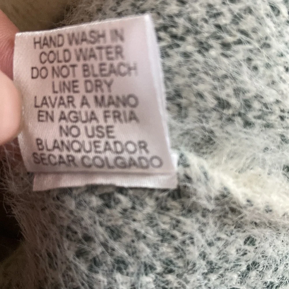 NWT Entro Long Sleeve Crew Neck Sweater Green Cream M - Picture 7 of 7